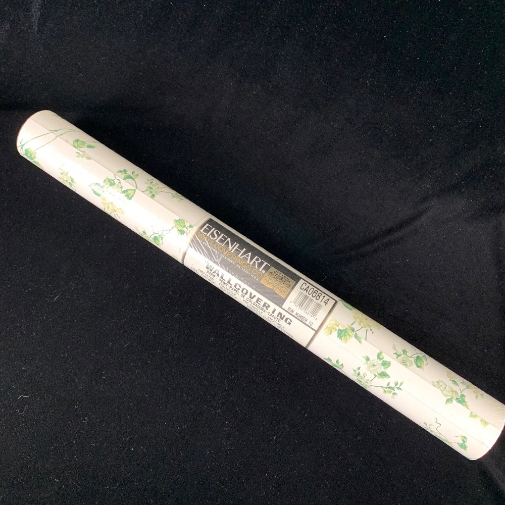 New Eisenhart Wall Covering Paper Sm Green Hydrangeas PrePasted 33 feet Roll